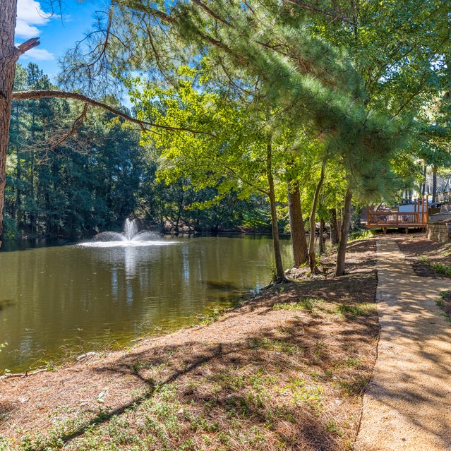 Andover at Crabtree - Walking trail along lake with fountain